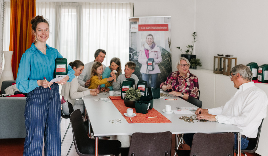 Langs de deuren voor kinderen in Oekraïne Petrus Protestantse Kerk