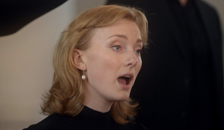 Lied: Wie in de schaduw Gods mag wonen | Petrus - Protestantse Kerk