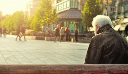 Leestip: ‘De vijf talen van liefde bij dementie’ door Gary Chapman