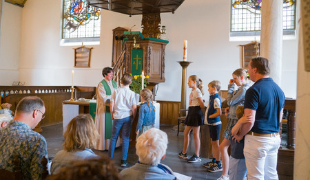 Van zondagsschool naar kliederkerk 