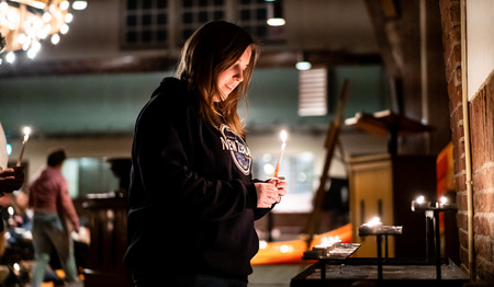 Taizé Amsterdam: Een lichtend vuur dat nooit meer dooft