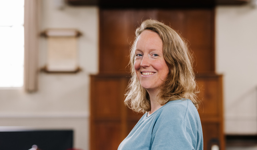 Column Gertine Blom: Een kerk vol vreemde vogels