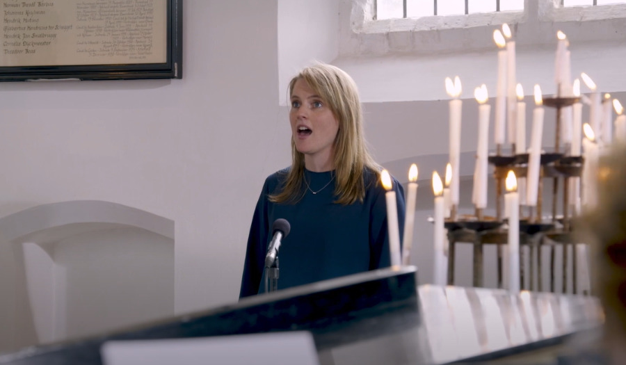 Lied: Waar twee of drie mijn woorden horen 