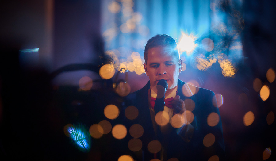 Lied: Je draagt het niet alleen (met Matthijn Buwalda)