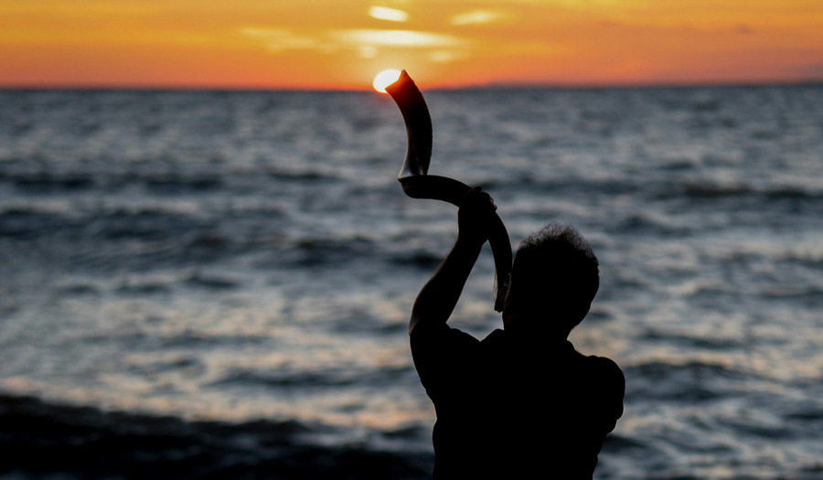 Waarom blazen Joden op een ramshoorn met nieuwjaar? 