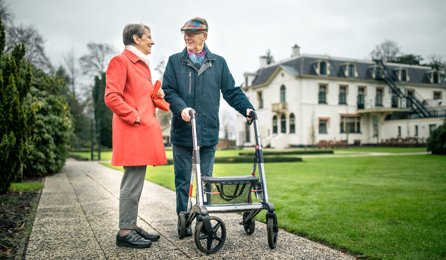 Vakantiebureau: Even de zorg(en) thuislaten