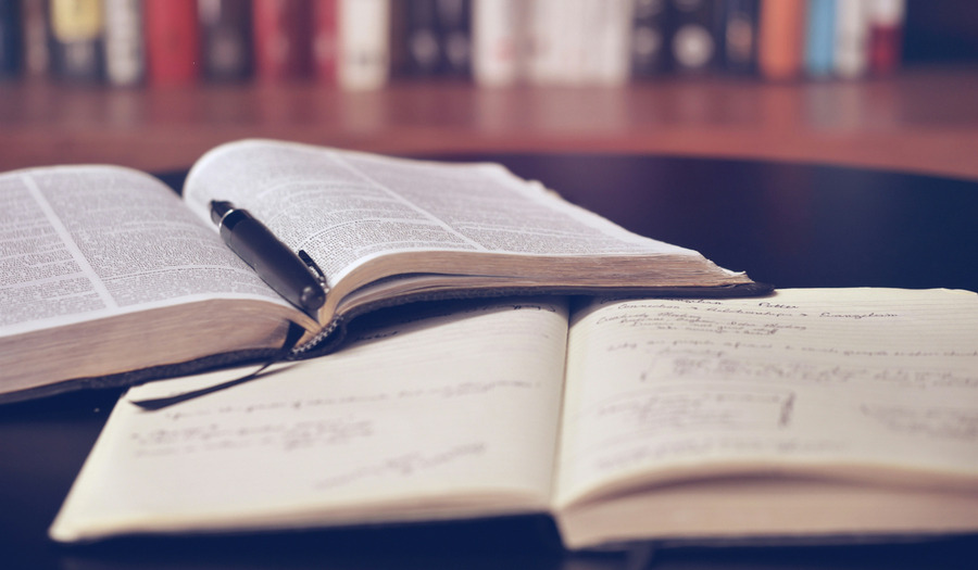 Bijbellezen 2.0: met deze methodes ga je de diepte in