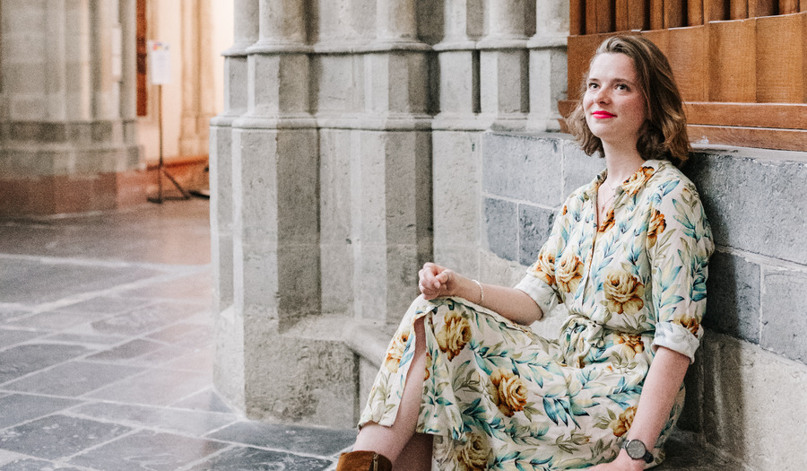 Vindplaats: Jet Frieling in een oude kerk