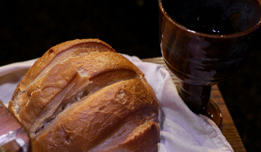 Overdenking over Handelingen 2: Waarom samen eten zoveel meer betekent