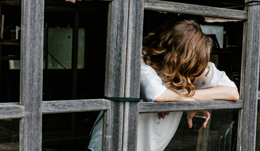 Gedicht over missen: 'Ze zeggen dat het minder wordt'