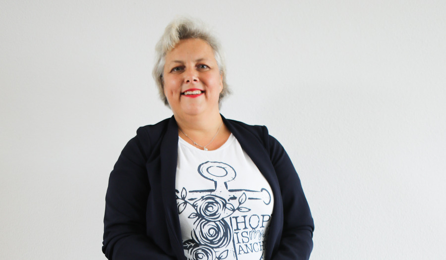 Interview Marjon: "Ziek en alleen in het ziekenhuis, maar ik voelde dat God dichtbij was"